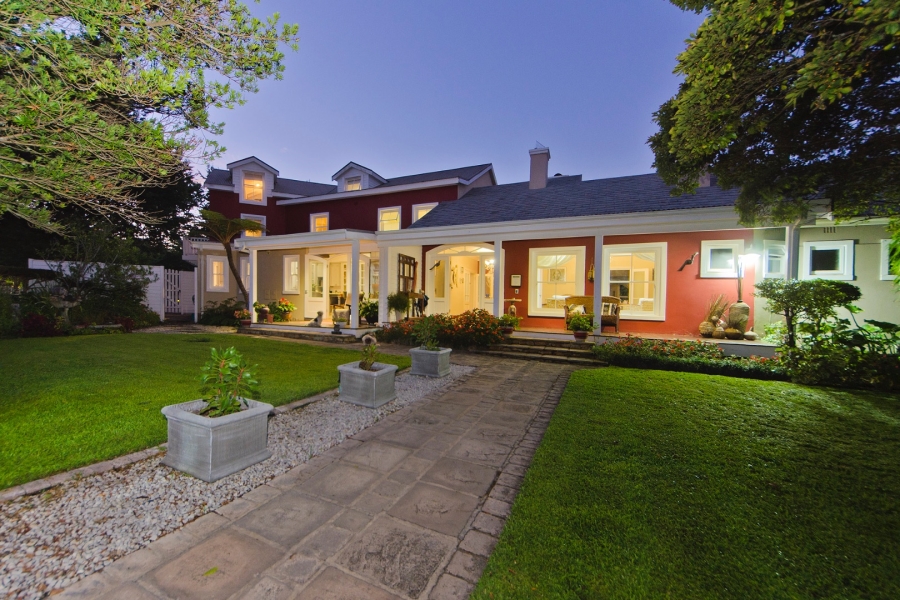 9 Bedroom Property for Sale in Leisure Isle Western Cape